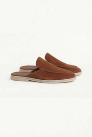 catalog-src:e05f89fbde95 Maroon Suède Yacht Mule