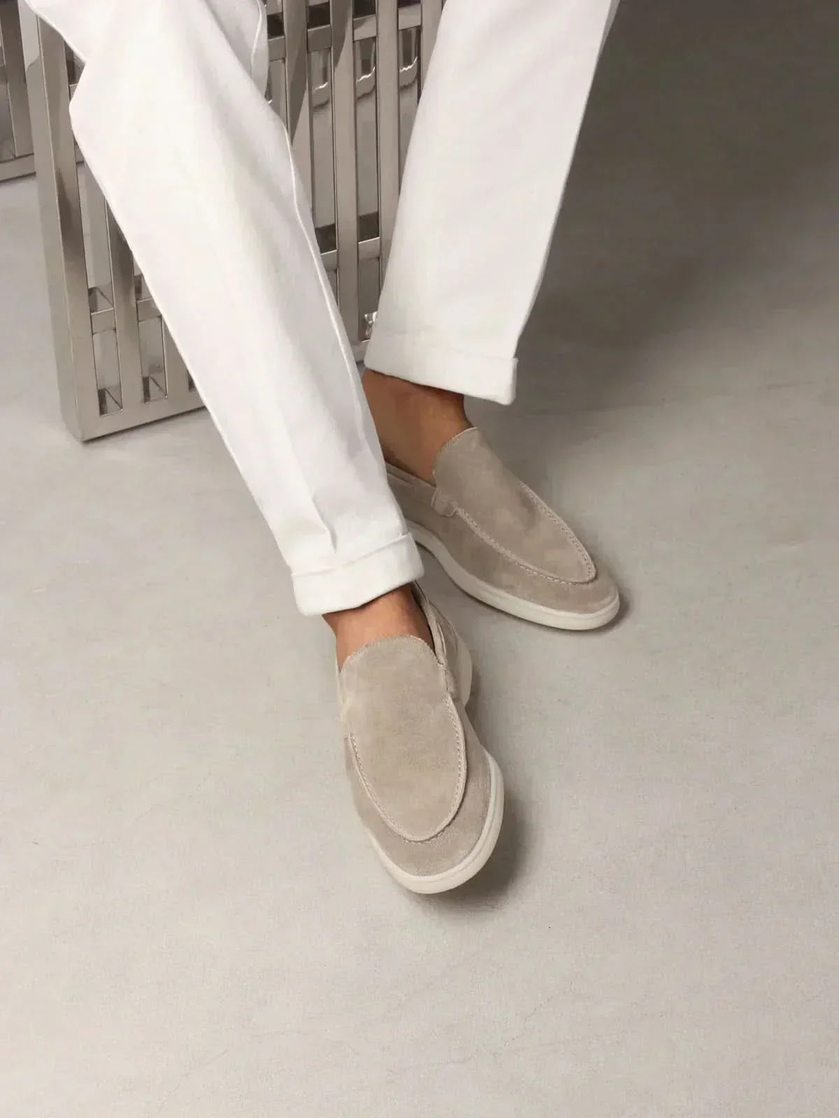 catalog-src:e5b72b1198ca Classic Suède Loafer Light Grey