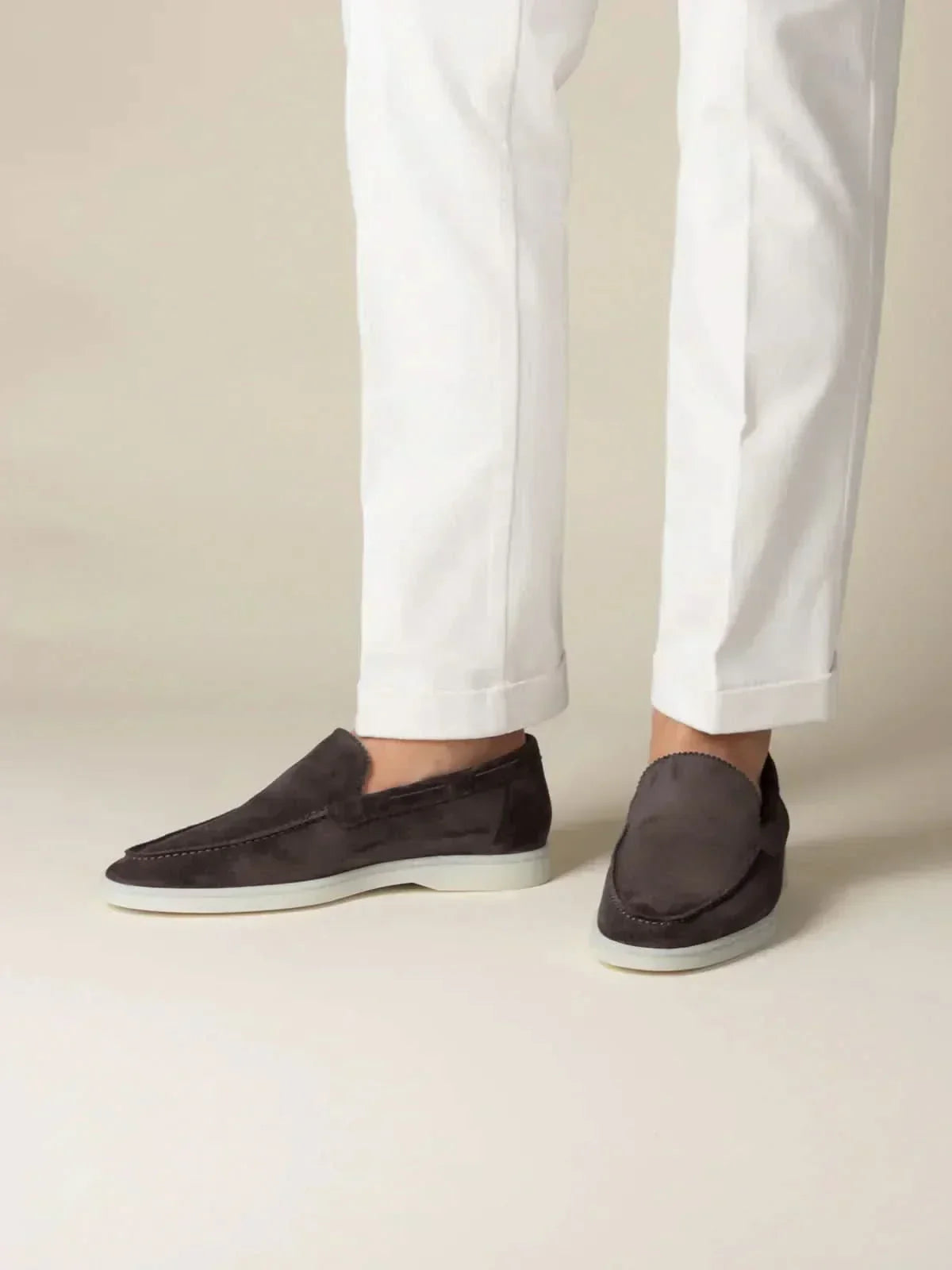 catalog-src:b97ee3aae144 Classic Suède Loafer Brown