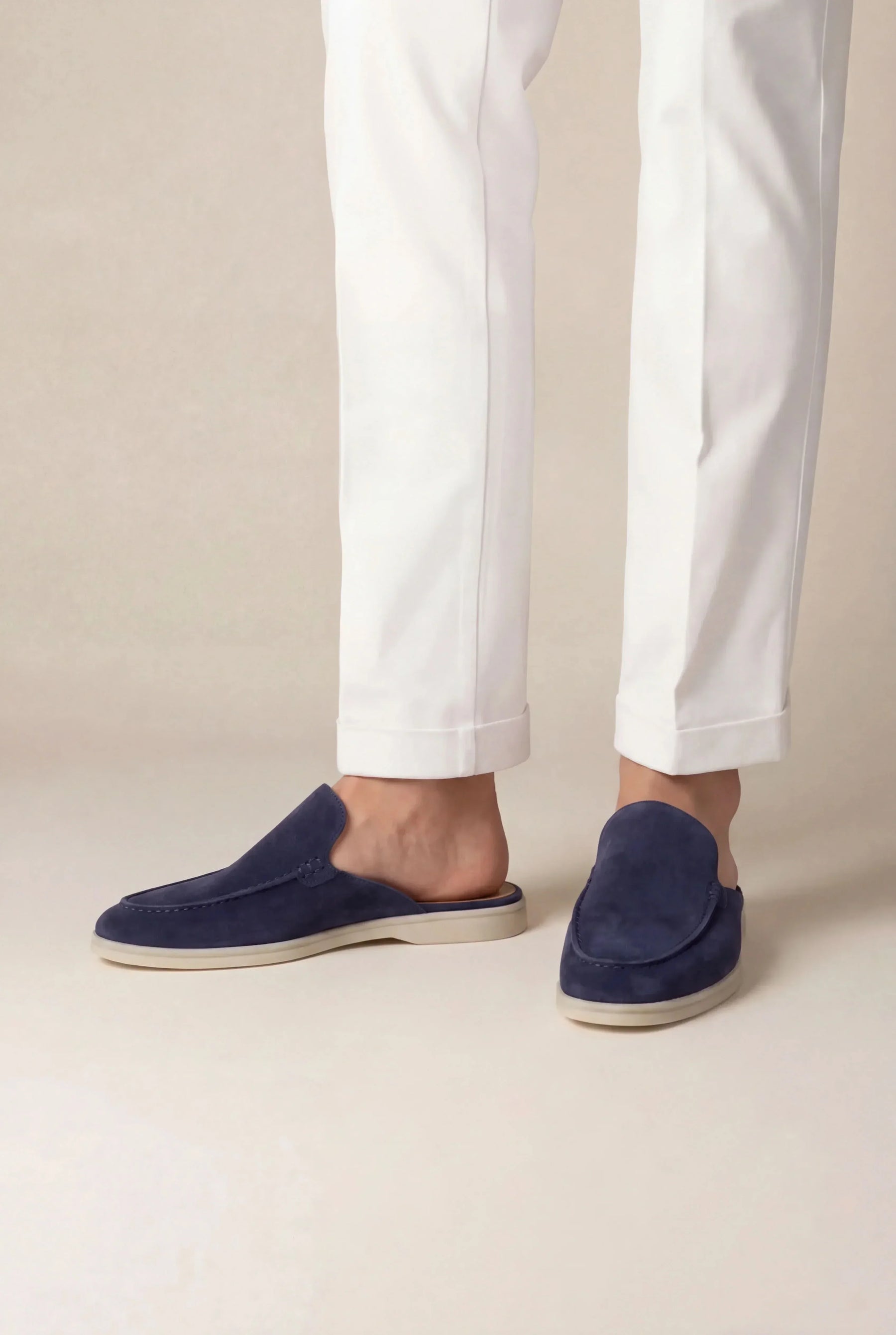 catalog-src:89689de10278 Navy Suède Yacht Mule