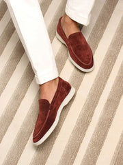 catalog-src:b0d016fc9978 Classic Suède Loafer Bordeaux