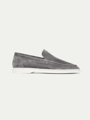 catalog-src:1c935ae1bf35 Classic Suède Loafer Grey