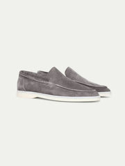 catalog-src:8cf078a57299 Classic Suède Loafer Grey